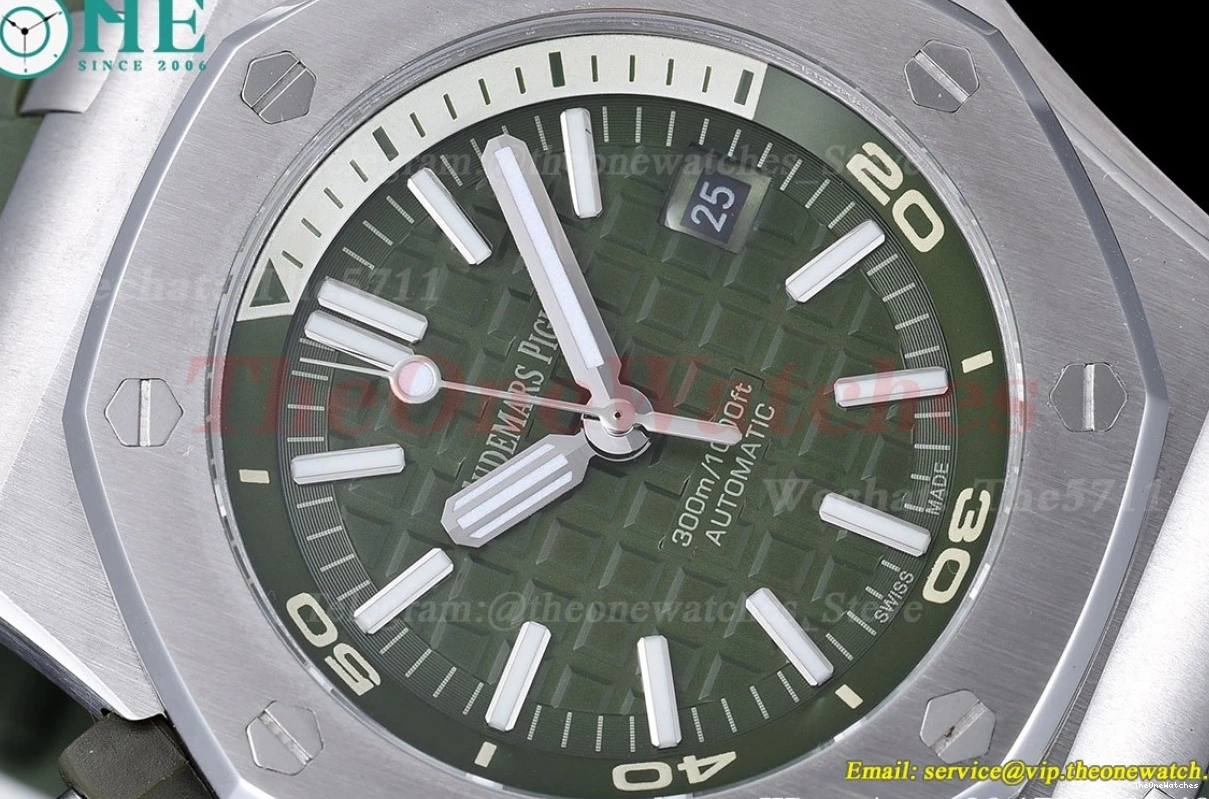 Offshore Stk SS Green Royal MY8215 GDF RU Oak 42mm 15710 Diver 0126
